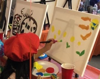 '"Kids Paint Free" EventSponsored by: Karen Lovett